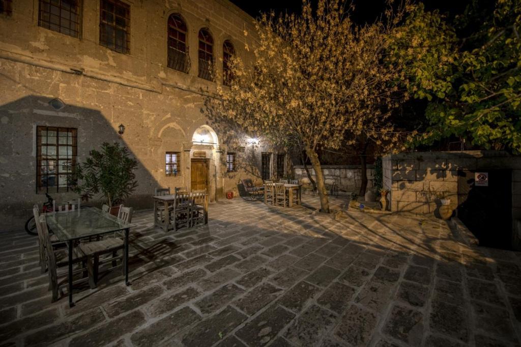 Kapadokya Ihlara Konaklari Antik Gelveri Konagi Guzelyurt Exteriör bild